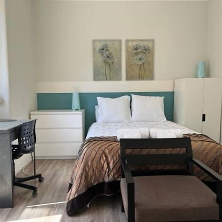 Romantic And Bright Studio Apartment In Arroios - Ssl 2B リスボン エクステリア 写真